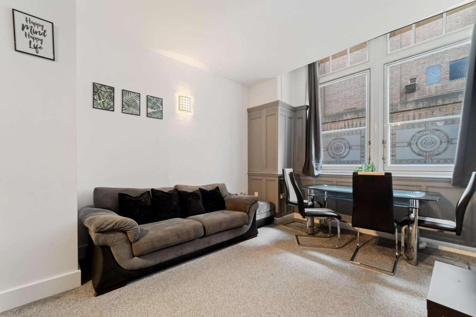 Spacious City Centre Apartment W/ Free Valet Parking Leicester Exterior photo