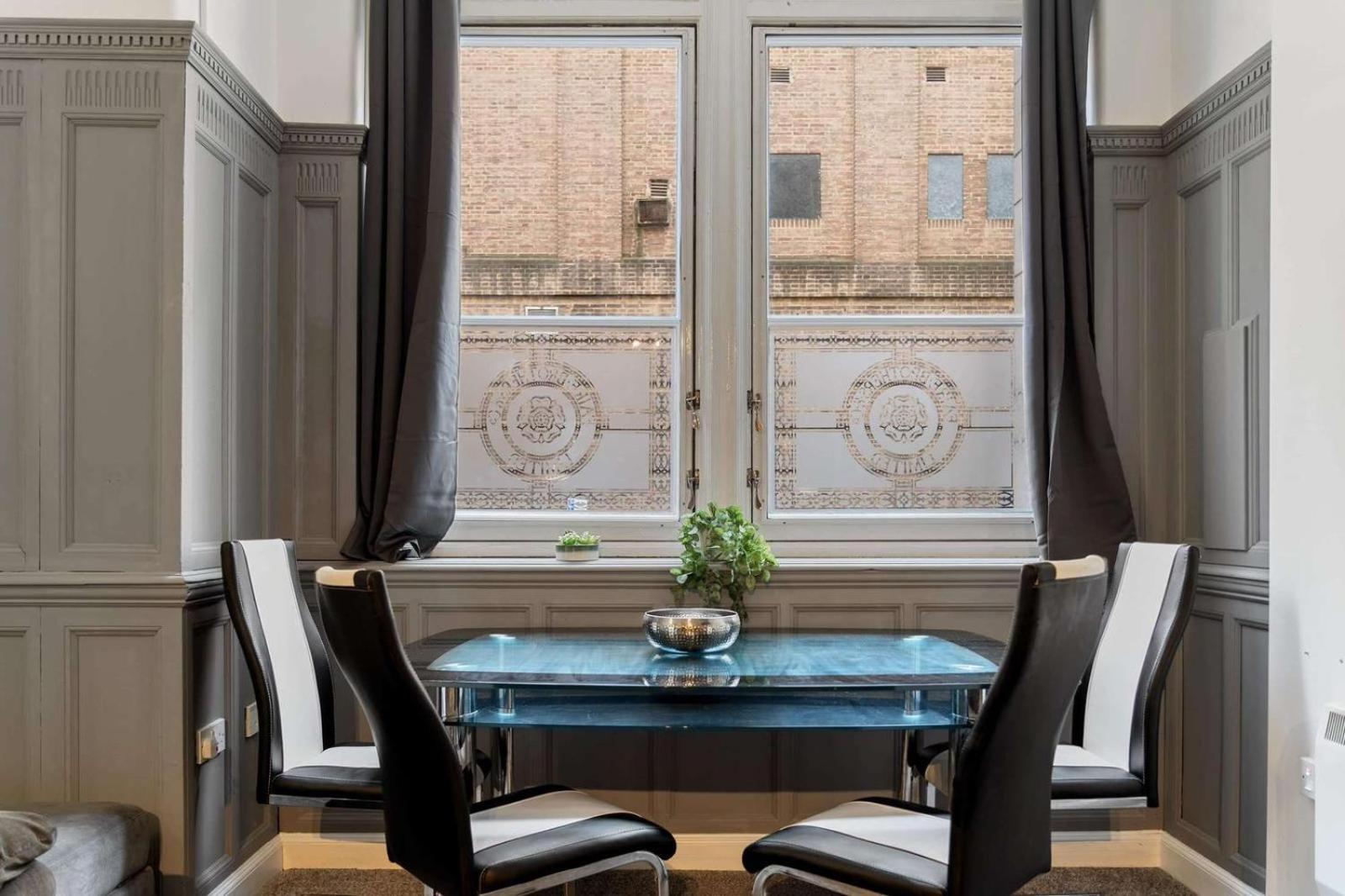 Spacious City Centre Apartment W/ Free Valet Parking Leicester Exterior photo